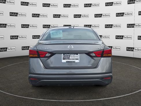 Used 2025 Nissan Altima 2.5 SV FWD image 5