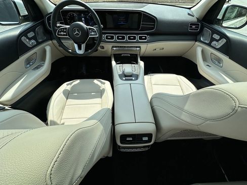 Certified 2023 Mercedes-Benz GLS 450 4MATIC image 28