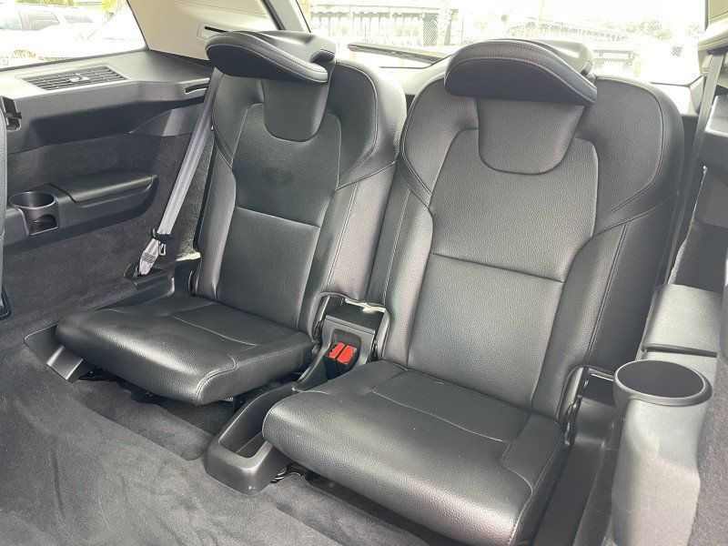 Used 2021 Volvo XC90 T6 Momentum w/ Protection Package Premier AWD/4WD image 14