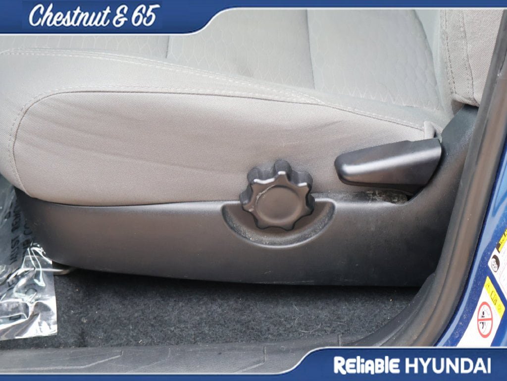 Used 2018 Toyota Tacoma SR5 RWD image 23