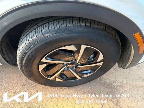 Used 2023 Kia Sportage LX AWD/4WD image 12