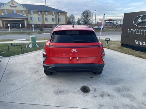 Used 2024 Hyundai Kona SEL image 4