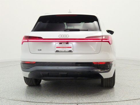 Used 2024 Audi Q8 e-tron Premium Plus w/ Premium Plus Package AWD/4WD image 6