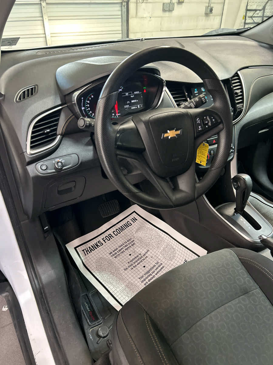 Used 2017 Chevrolet Trax LS AWD/4WD image 9