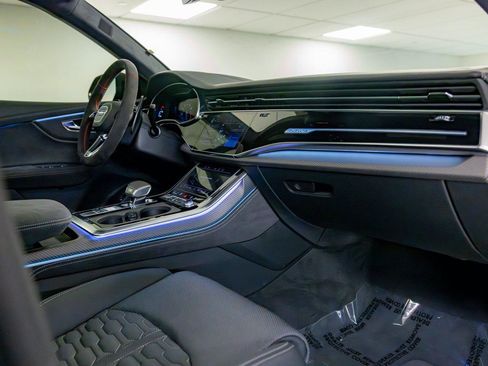 Used 2025 Audi RS Q8 performance image 42