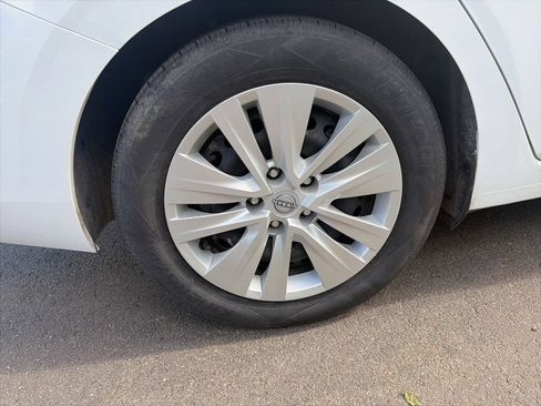 Used 2024 Nissan Sentra S FWD image 8