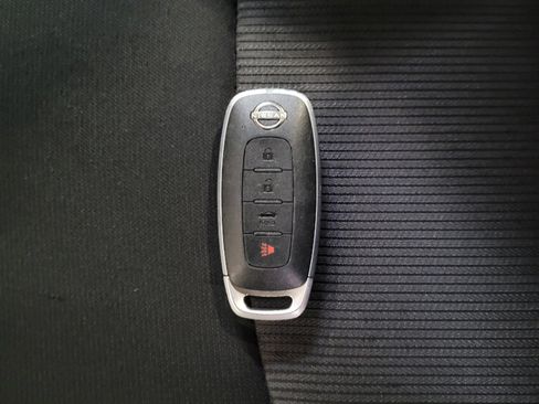 Used 2024 Nissan Sentra SV FWD image 32