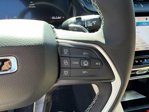 New 2026 Jeep Grand Cherokee L Limited image 25