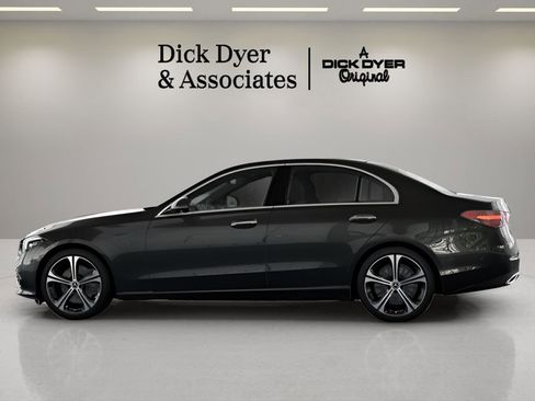 Used 2025 Mercedes-Benz C 300 Sedan image 22