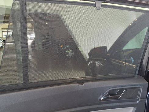 Used 2023 Volkswagen Atlas SE AWD/4WD image 12