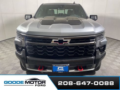 Used 2023 Chevrolet Silverado 1500 ZR2 w/ Technology Package AWD/4WD image 3
