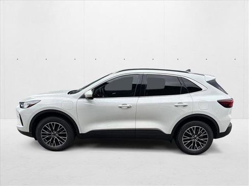 New 2025 Ford Escape SE image 3