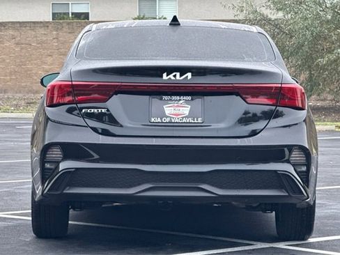Certified 2023 Kia Forte LXS w/ LXS Technology Package image 7