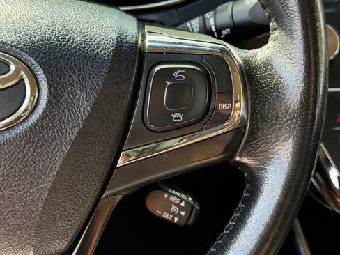 Used 2013 Toyota Avalon XLE image 16