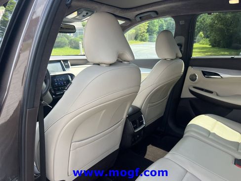 Used 2019 INFINITI QX50 Essential w/ Sensory Package AWD/4WD image 22
