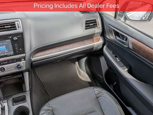 Used 2016 Subaru Outback 2.5i Limited AWD/4WD image 17
