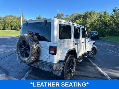 Used 2023 Jeep Wrangler Unlimited Sahara AWD/4WD image 4