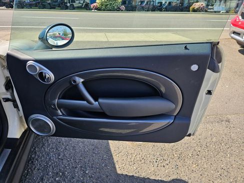Used 2005 MINI Cooper S FWD image 11