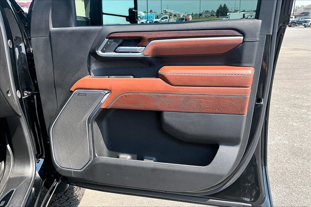 Used 2025 GMC Sierra 3500 Denali Ultimate AWD/4WD image 25
