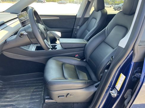 Used 2023 Tesla Model Y Long Range AWD/4WD image 5