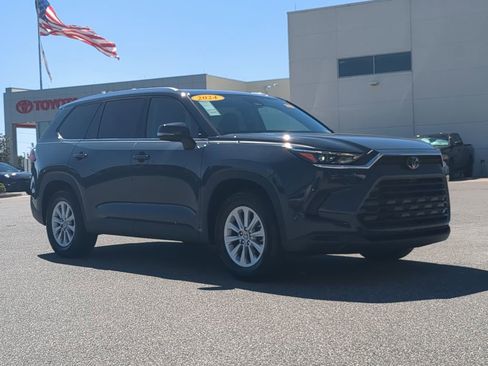 Used 2024 Toyota Grand Highlander Limited image 11