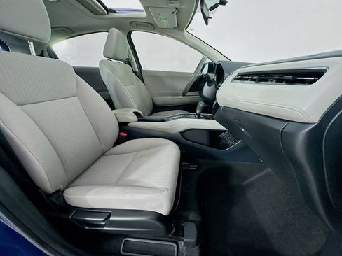 Used 2017 Honda HR-V EX image 35