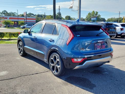 Certified 2023 Kia Niro EX Touring FWD image 4