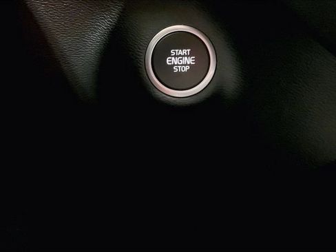 Certified 2023 Volvo XC40 B5 Plus w/ Driver Assist Package image 32