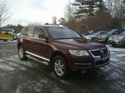 Used 2008 Volkswagen Touareg V6 image 3