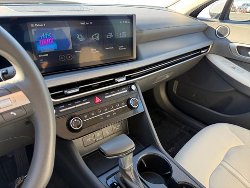 Certified 2025 Hyundai Sonata SE image 12