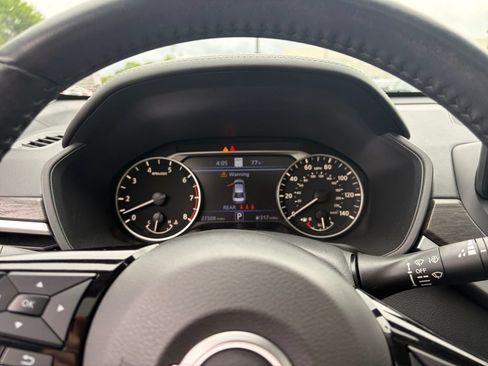 Used 2023 Nissan Altima 2.5 SV w/ SV Premium Package FWD image 16