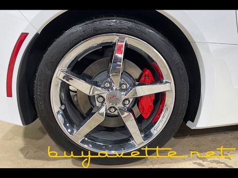 Used 2014 Chevrolet Corvette Stingray 3LT Convertible w/ 3LT Preferred Equipment Group image 15