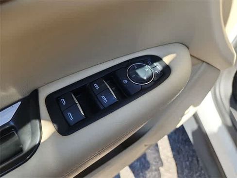 Used 2017 Cadillac XT5 FWD image 15