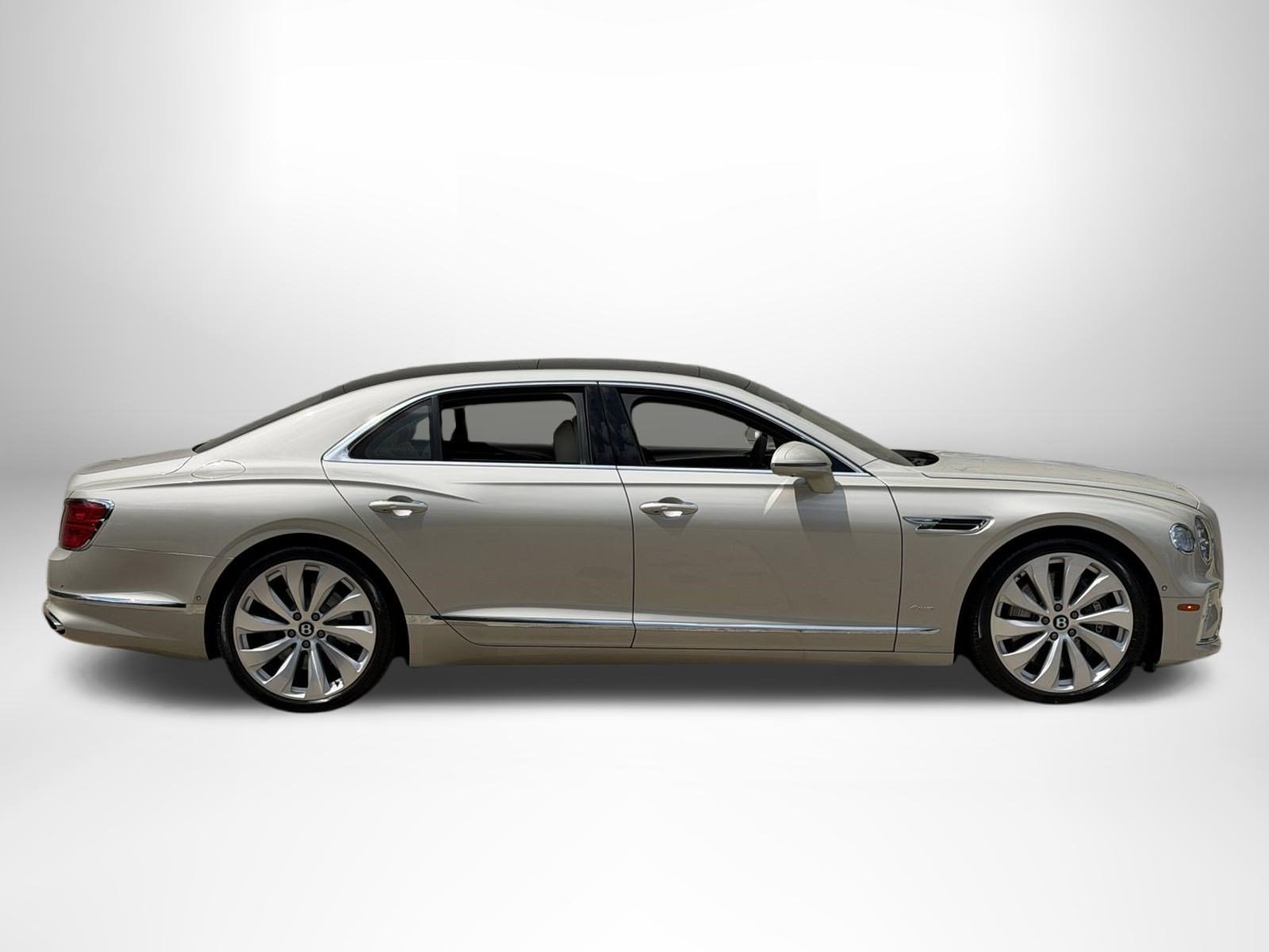 Used 2026 Bentley Flying Spur V8 AWD/4WD image 5