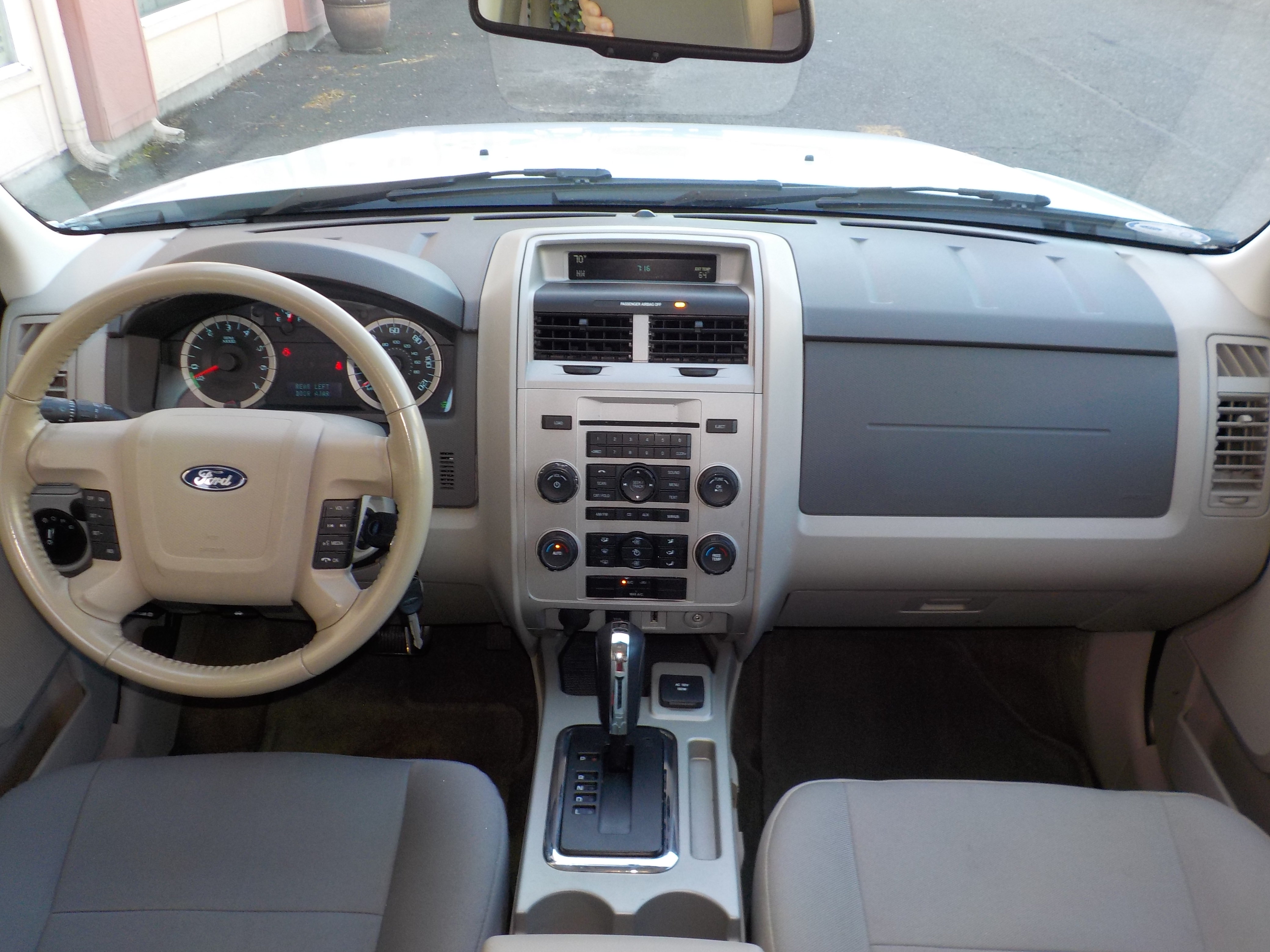Used 2012 Ford Escape FWD Hybrid image 18
