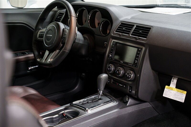 Used 2014 Dodge Challenger SXT RWD image 28