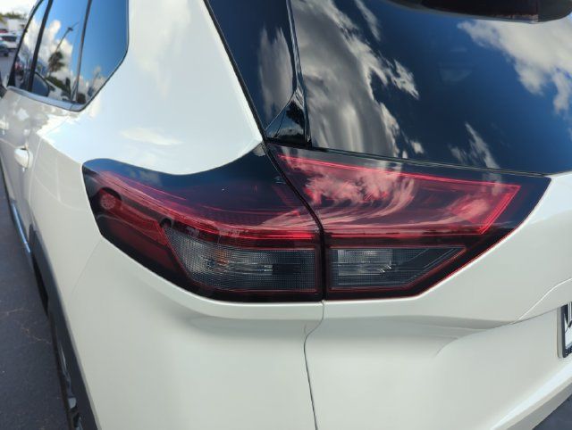 Certified 2023 Nissan Rogue SL w/ SL Premium Package FWD image 18