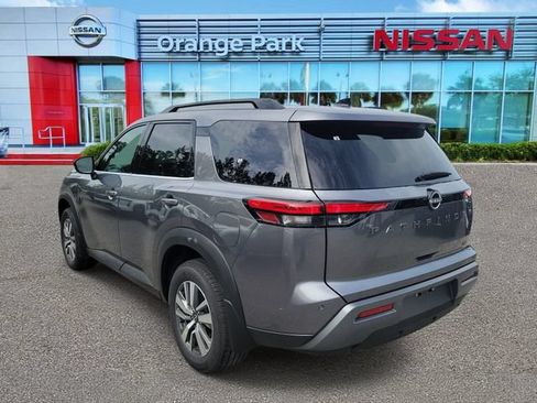 New 2026 Nissan Pathfinder SL FWD image 3