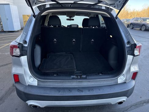 Used 2020 Ford Escape SE image 11