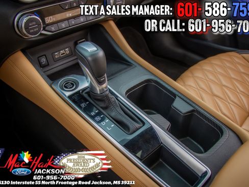 Used 2025 Nissan Sentra SV w/ SV Premium Package FWD image 16