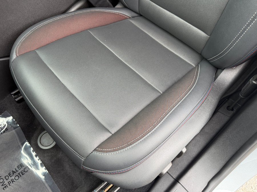 Used 2024 Chevrolet Equinox EV RS FWD image 21