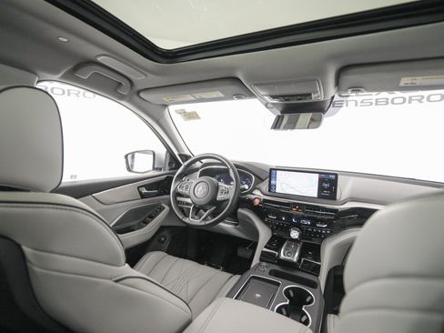 Used 2026 Acura MDX SH-AWD w/ Advance Package image 16