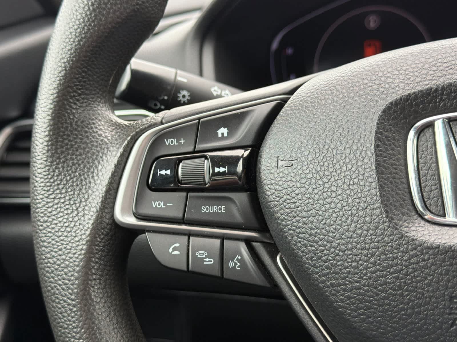 Used 2019 Honda Accord LX image 24