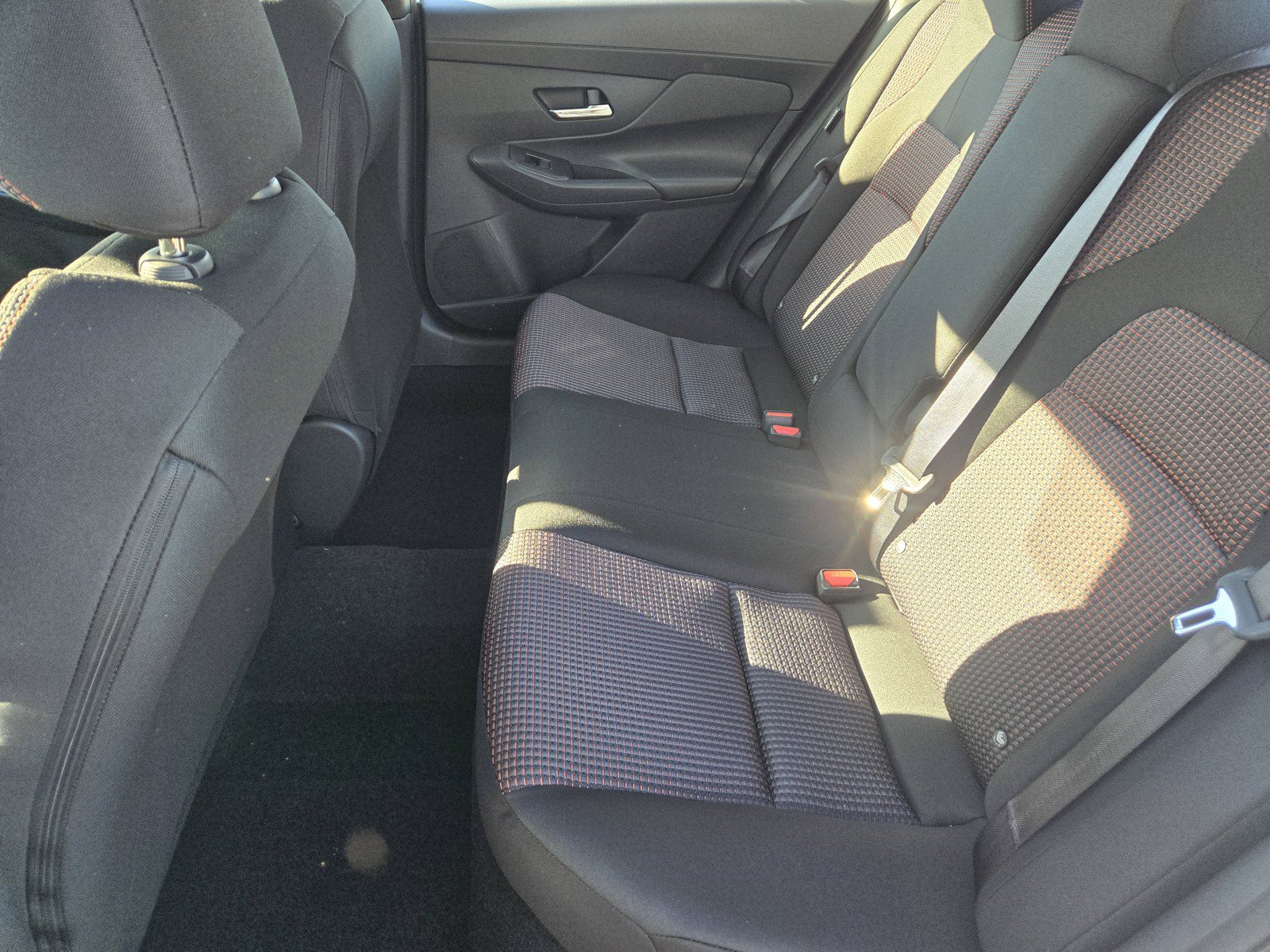 New 2026 Nissan Sentra SR w/ Floor Mat Package FWD image 9