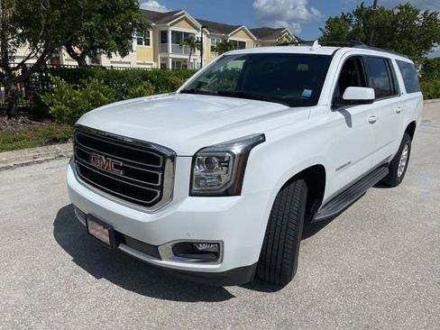 Used 2019 GMC Yukon XL SLT w/ Open Road Package AWD/4WD image 1