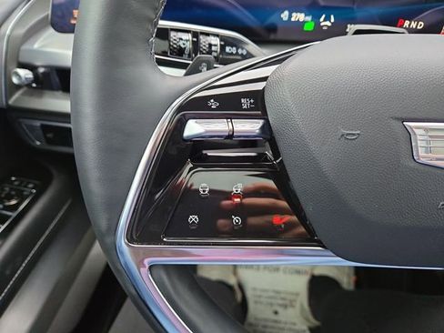 New 2026 Cadillac Vistiq Sport image 18