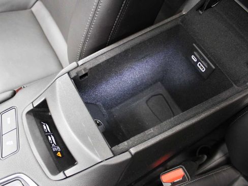 Certified 2022 Cadillac XT5 Premium Luxury w/ LPO, Floor Liner Package image 35