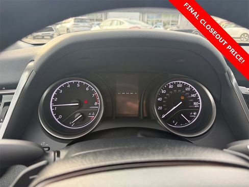 Used 2023 Toyota Camry SE image 13