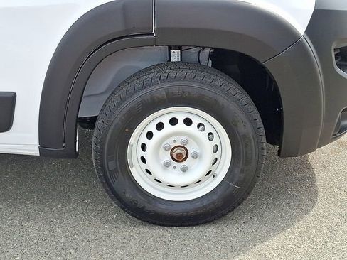 Used 2024 RAM ProMaster 2500 w/ Safety Group FWD image 30