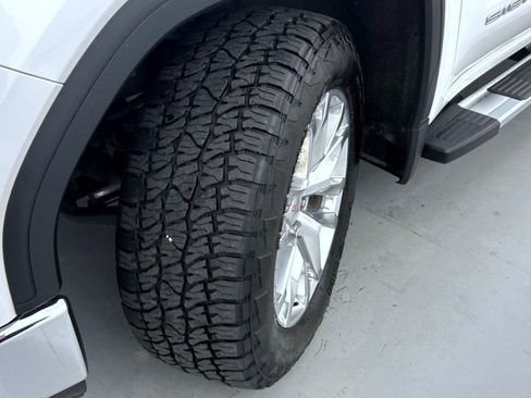 Used 2021 GMC Sierra 1500 SLT w/ SLT Premium Package AWD/4WD image 24